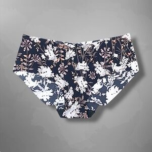 Victoria’s Secret hiphugger panty L new